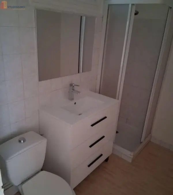 Studio meublé 18m² Guingamp centre - 2e étage, lumineux - Photo 1