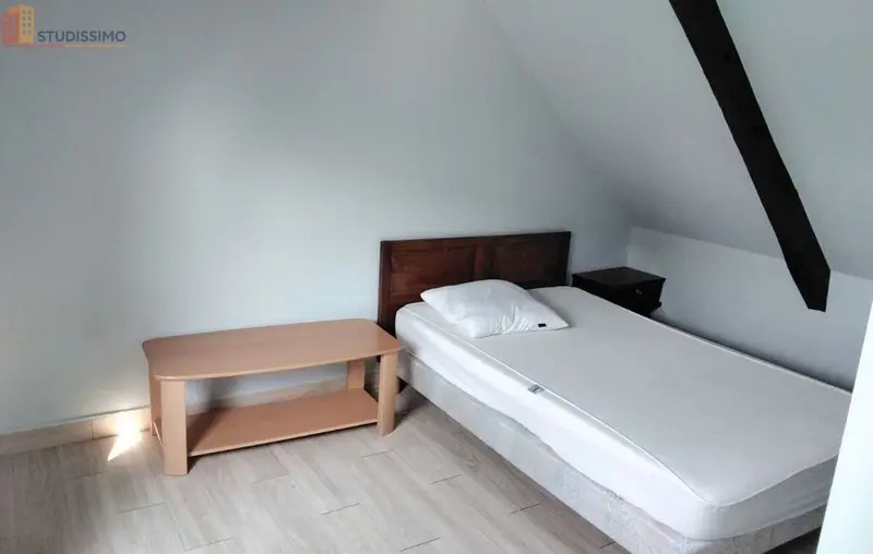 Studio 25m² Loudéac - Meublé, dernier étage - Photo 3