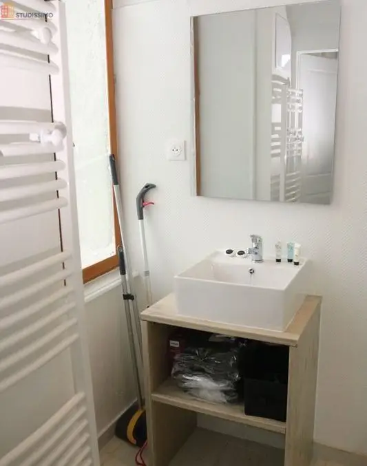 Studio meublé 35m² Évaux-les-Bains - Centre-ville, lumineux - Photo 2