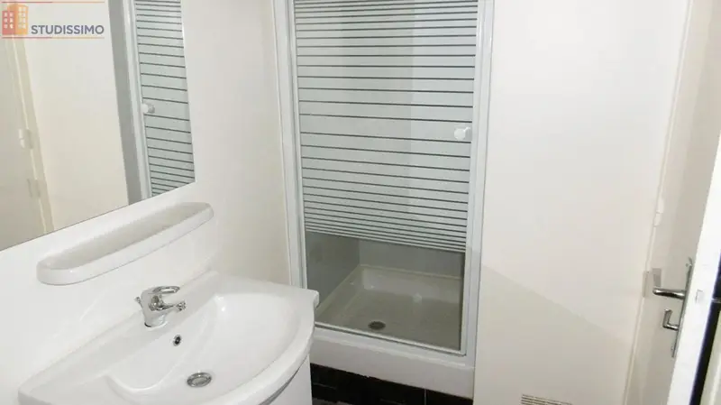 Studio meublé 33m² Aubusson - Meublé, 1er étage - Photo 1