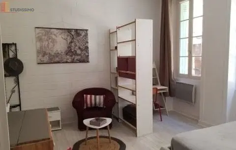 Studio meublé 28m² Périgueux centre - Face cathédrale, lumineux - Photo 1