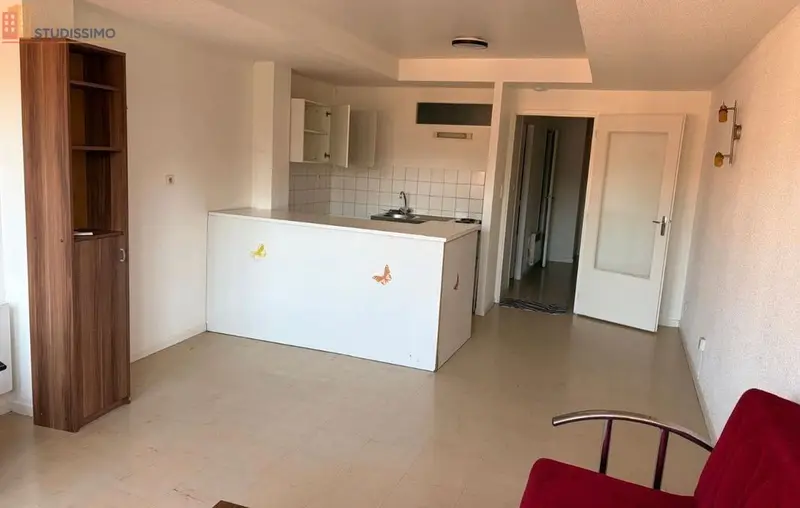 Studio 35m² Montbéliard - Dernier étage, calme - Photo 4