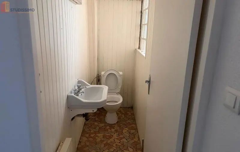 Studio 35m² Montbéliard - Dernier étage, calme - Photo 5