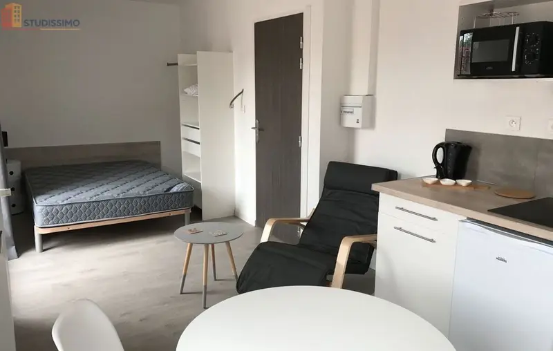 Studio 20m² Montbéliard - Meublé, place de parking - Photo 1