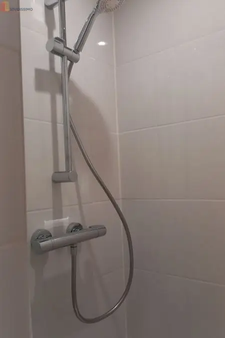 Studio meublé 25m² Pontarlier centre-ville - Mezzanine, lumineux - Photo 2