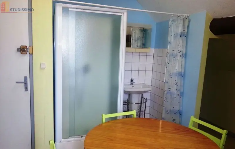 Studio meublé 18m² Besançon 25000 - Meublé, 1er étage - Photo 2