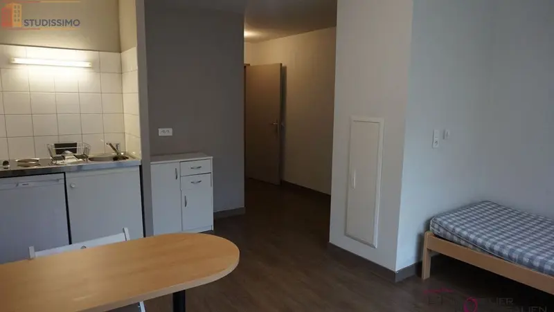 Studio 25m² Pontarlier - - Photo 2
