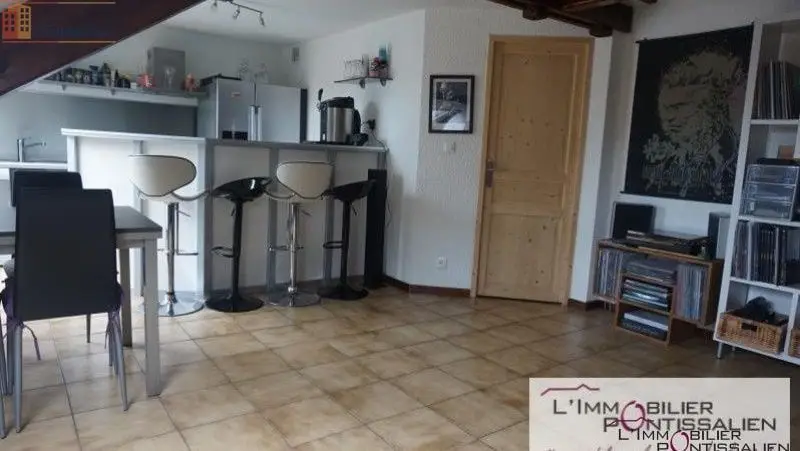 Studio 36m² Pontarlier - Dernier étage, lumineux - Photo 1