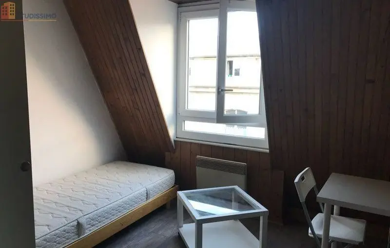 Studio meublé 16m² Besançon 25000 - Meublé, dernier étage - Photo 5