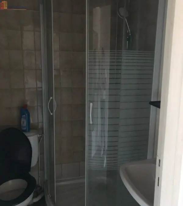 Studio meublé 16m² Besançon 25000 - Meublé, dernier étage - Photo 1