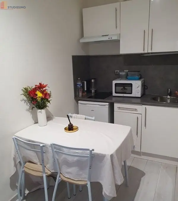 Studio meublé 22m² Besançon centre - Rénové, lumineux - Photo 4