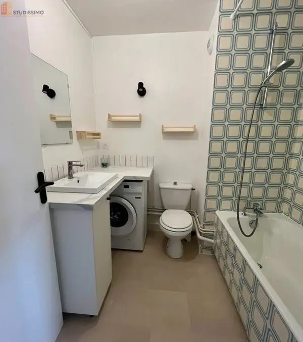 Studio meublé 25m² Besançon 25000 - Rénové, parking - Photo 2