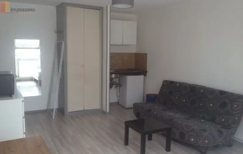 Studio meublé 22m² Besançon 25000 - Grande chambre, meublé - Photo 2