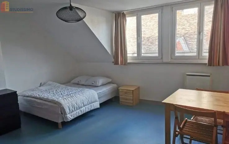 Studio meublé 20m² Besançon centre - Proche Place du 8 Septembre - Photo 4