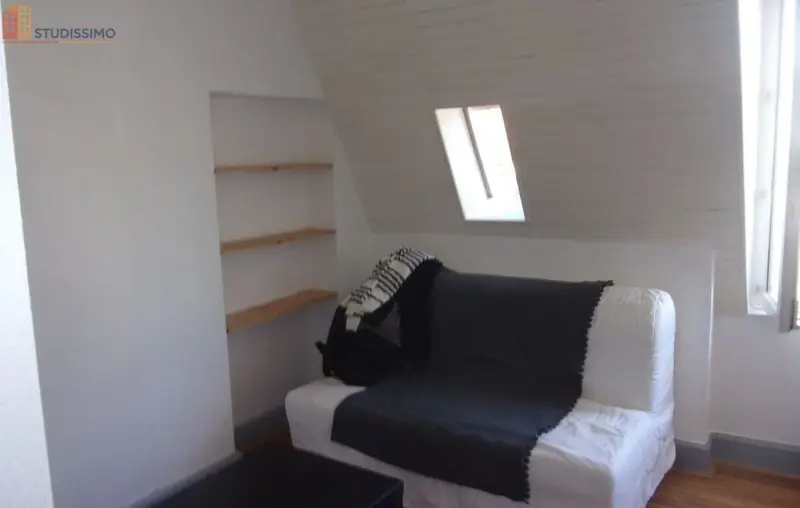 Studio meublé 18m² Besançon centre - Calme, 4e étage - Photo 5