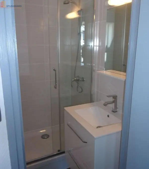 Studio meublé 18m² Besançon centre - Calme, 4e étage - Photo 1