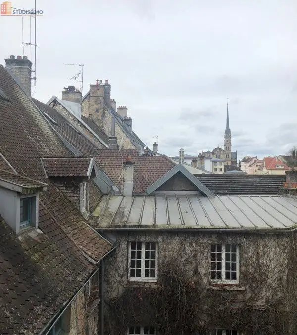 Studio 26m² Montbéliard - Lumineux, dernier étage - Photo 5