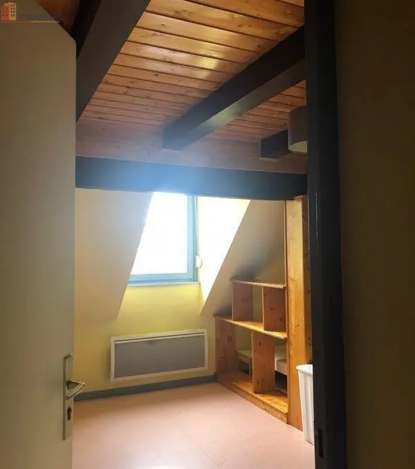 Studio 26m² Montbéliard - Lumineux, dernier étage - Photo 4