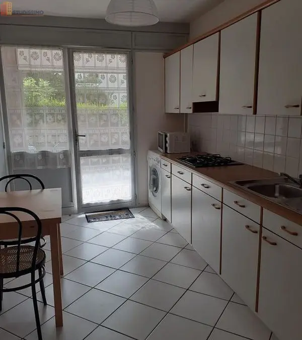 Studio 45m² Besançon - Meublé, grand espace - Photo 3