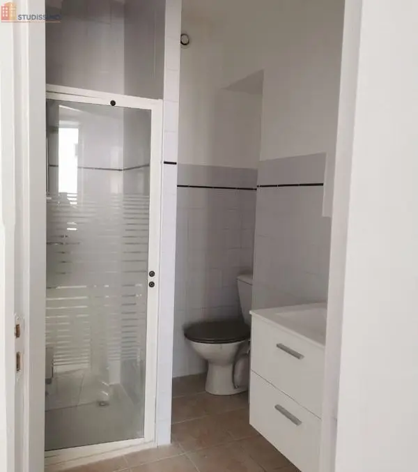 Studio meublé 17m² Bourg-lès-Valence - Meublé, 1er étage - Photo 3