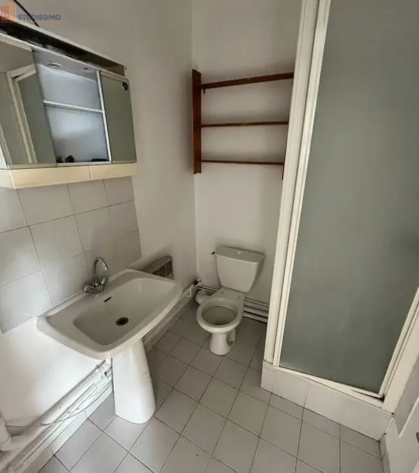 Studio meublé 30m² Valence - Lumineux, dernier étage - Photo 6