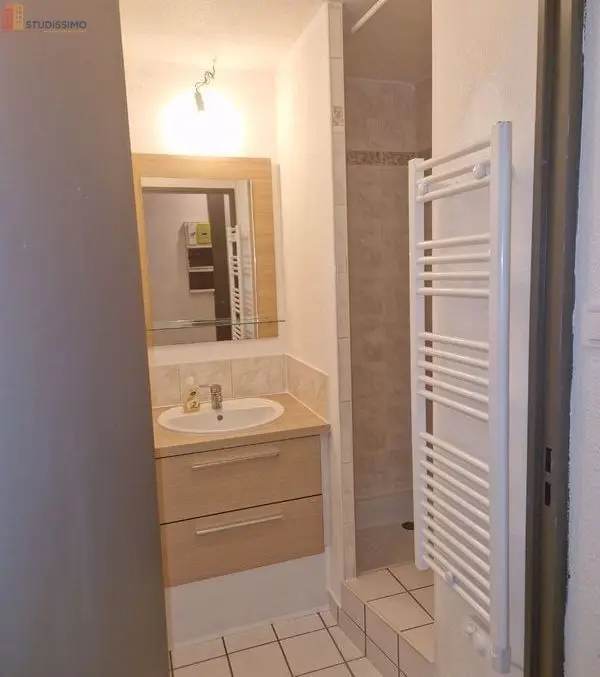 Studio meublé 19m² Valence centre - Rénové, lumineux - Photo 2