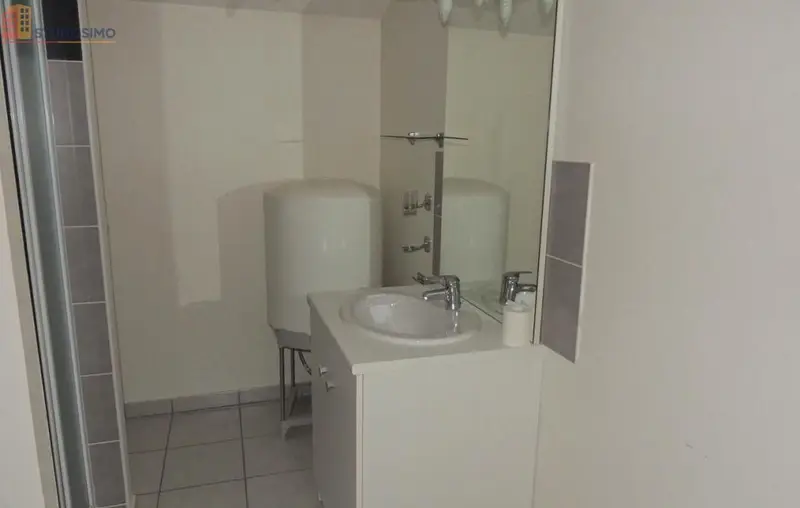 Studio 31m² Romans-sur-Isère - Étage 2, DPE D - Photo 2