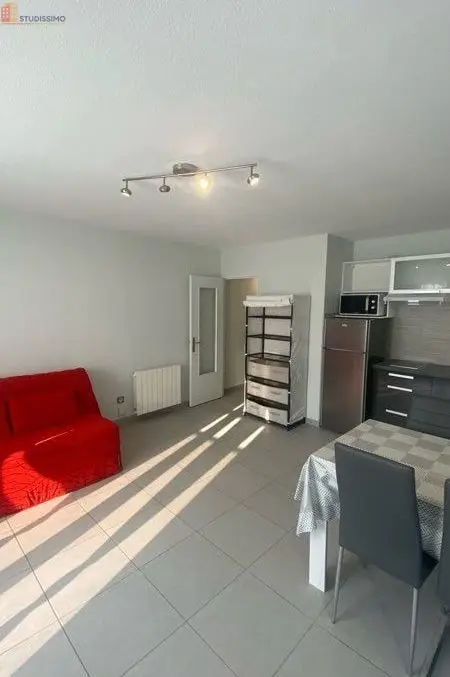 Studio meublé 31m² Valence - Rénové, stationnements sécurisés - Photo 2