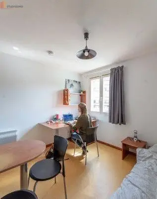 Studio meublé 17m² Valence - Calme, 6e étage - Photo 6