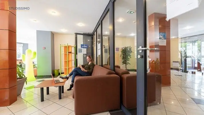 Studio meublé 17m² Valence - Calme, 6e étage - Photo 2