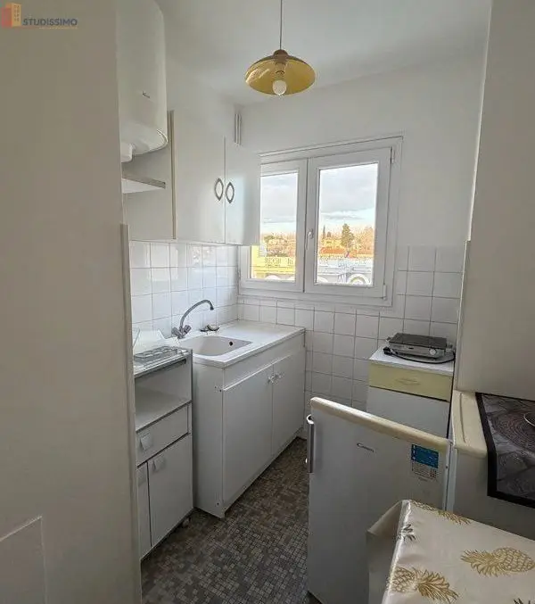 Studio meublé 26m² Valence centre - Dernier étage, lumineux - Photo 1