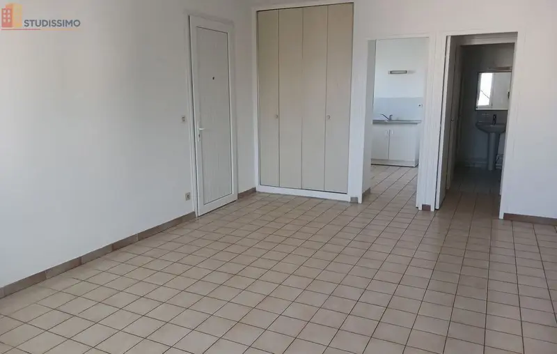 Studio 35m² La Loupe - 1er étage, DPE E - Photo 3