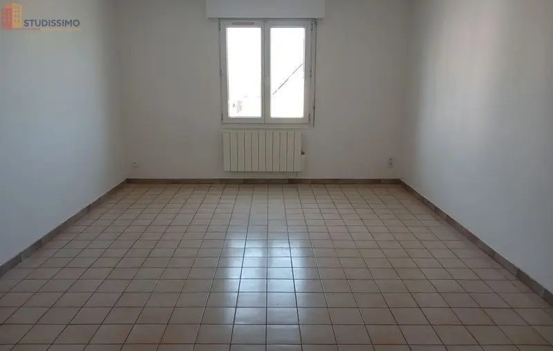 Studio 35m² La Loupe - 1er étage, DPE E - Photo 1