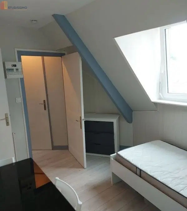 Studio meublé 17m² Quimper 29000 - Lumineux, dernier étage - Photo 5