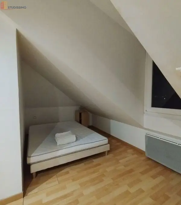 Studio meublé 17m² Concarneau - Meublé, dernier étage - Photo 5
