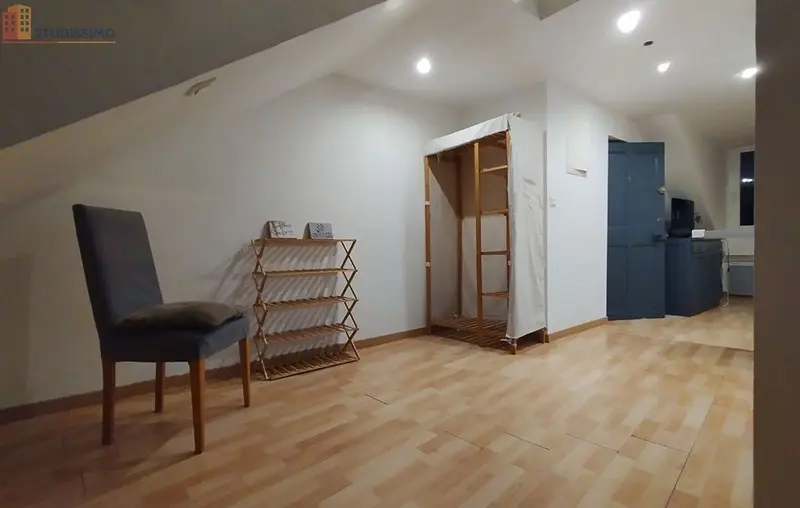 Studio meublé 17m² Concarneau - Meublé, dernier étage - Photo 3