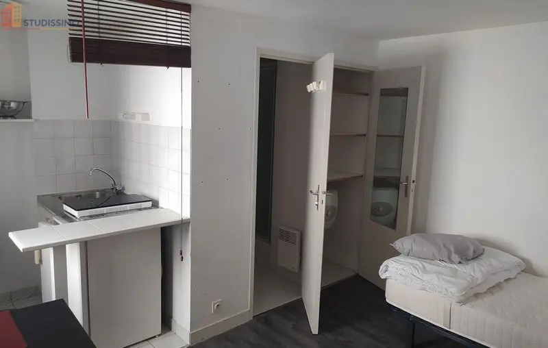 Studio meublé 16m² Brest Saint-Martin - 1er étage, meublé - Photo 2