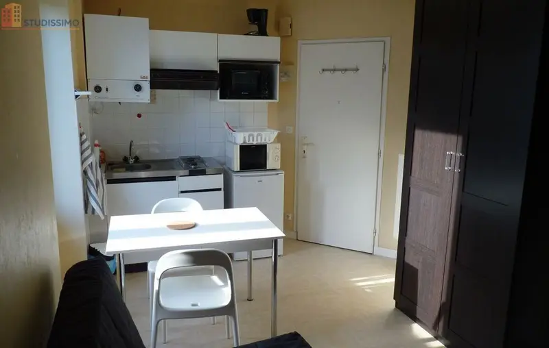 Studio meublé 18m² Brest centre - Proche facs, lumineux - Photo 3