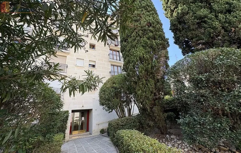 Studio meublé 15m² Nîmes centre - Calme, lumineux - Photo 5