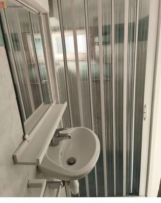 Studio meublé 15m² Nîmes 30900 - Meublé, DPE D - Photo 2
