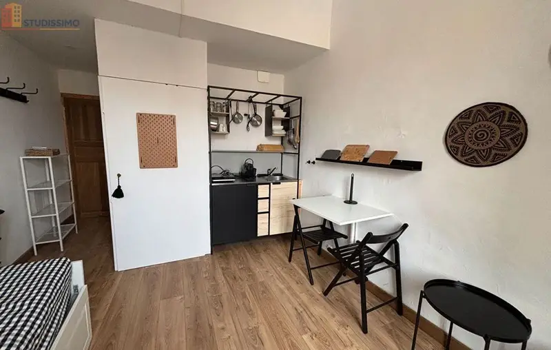 Studio meublé 17m² Nîmes centre - Meublé, 2e étage - Photo 11