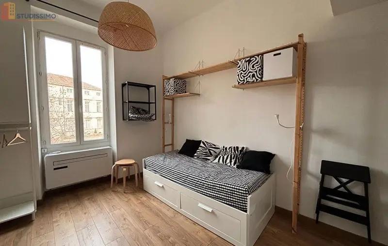 Studio meublé 17m² Nîmes centre - Meublé, 2e étage - Photo 14