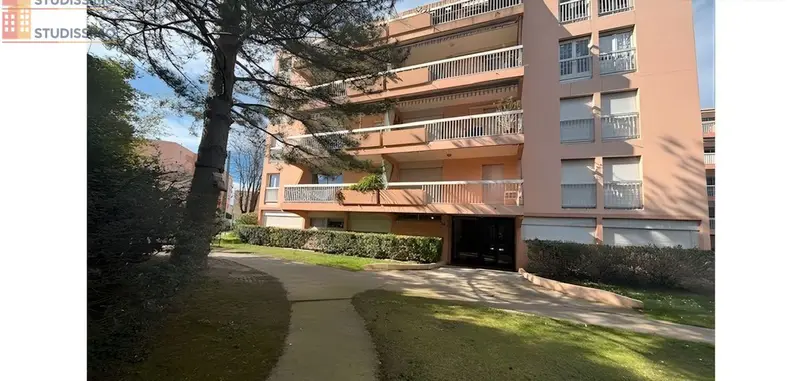 Studio meublé 14m² Nîmes centre - Meublé, DPE C - Photo 2