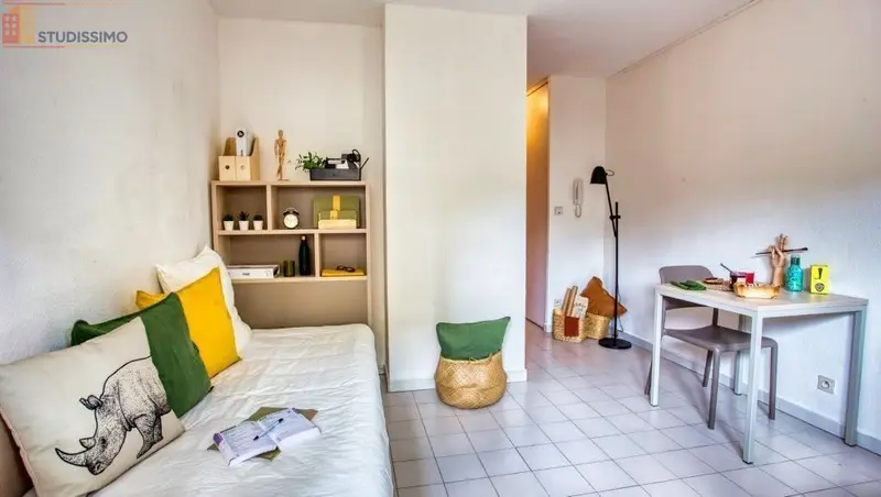 Studio meublé 18m² Nîmes centre - Meublé, courte durée - Photo 14