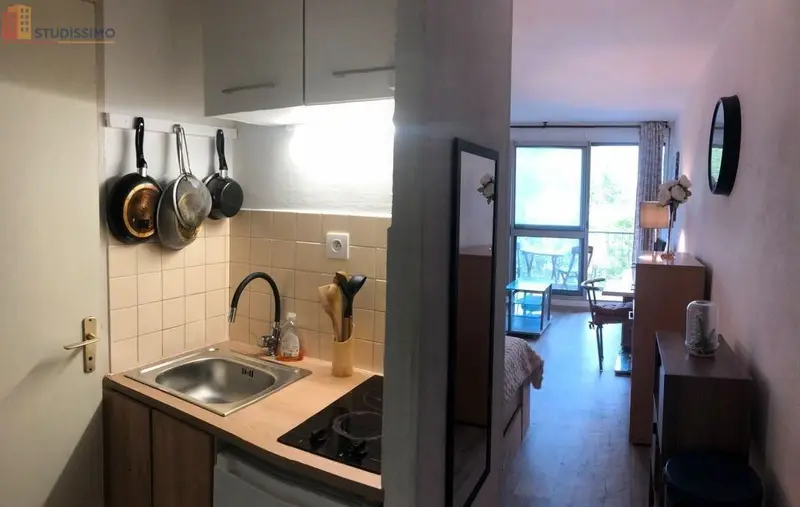 Studio meublé 24m² Nîmes - Terrasse plein sud - Photo 1