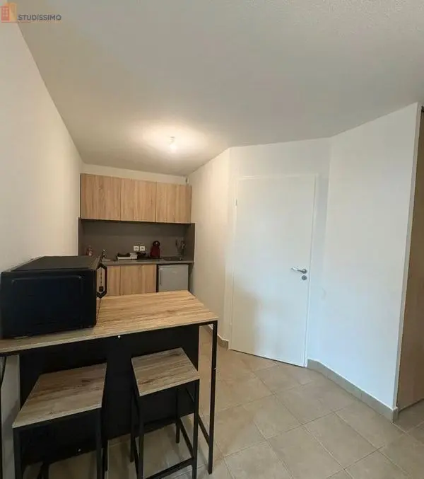 Studio meublé 29m² Nîmes Jean Jaurès - Lumineux, DPE B - Photo 2