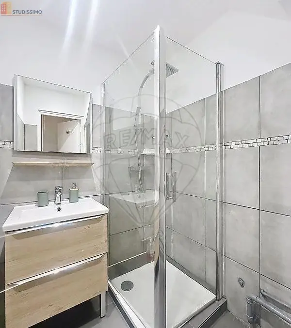 Studio 25m² Nîmes centre-ville - Lumineux, calme - Photo 4