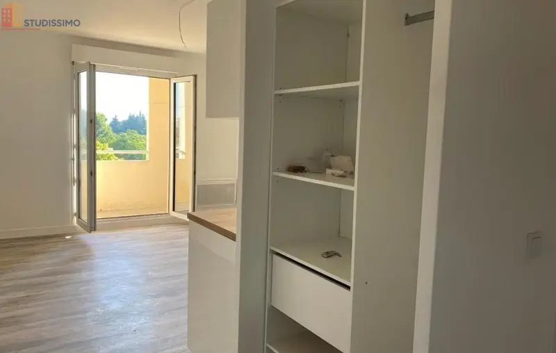 Studio 22m² Nîmes centre - 4e étage, DPE D - Photo 9