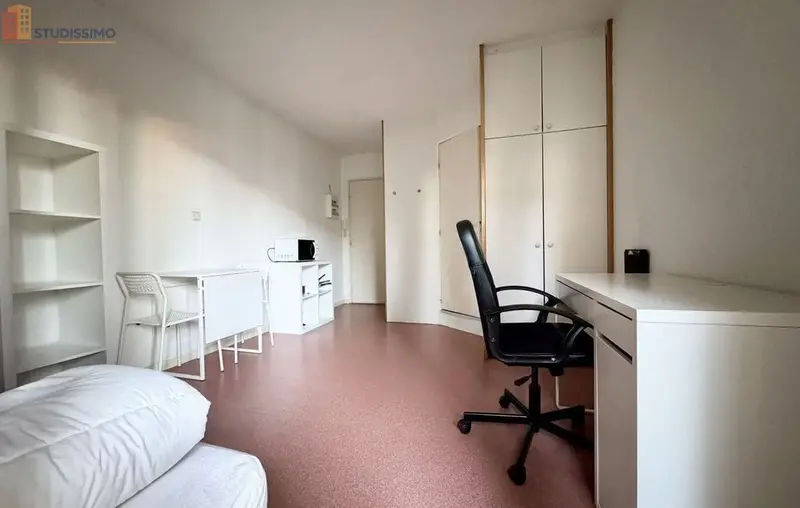Studio meublé 16m² Nîmes 30900 - Meublé, DPE D - Photo 3