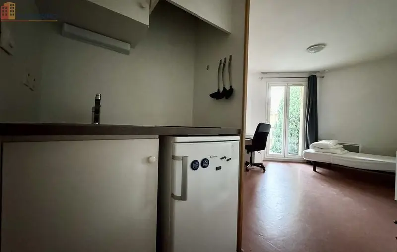 Studio meublé 16m² Nîmes 30900 - Meublé, DPE D - Photo 1